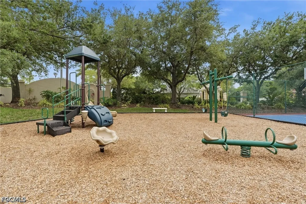 9954 Colonial Walk N Estero FL 33928