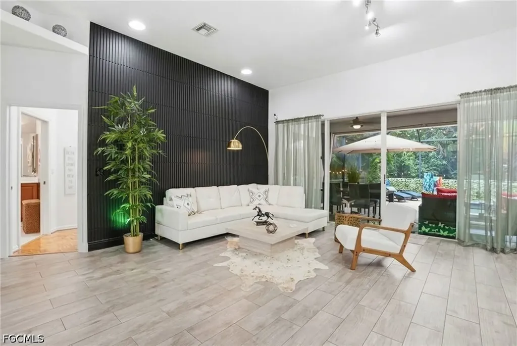 9954 Colonial Walk N Estero FL 33928