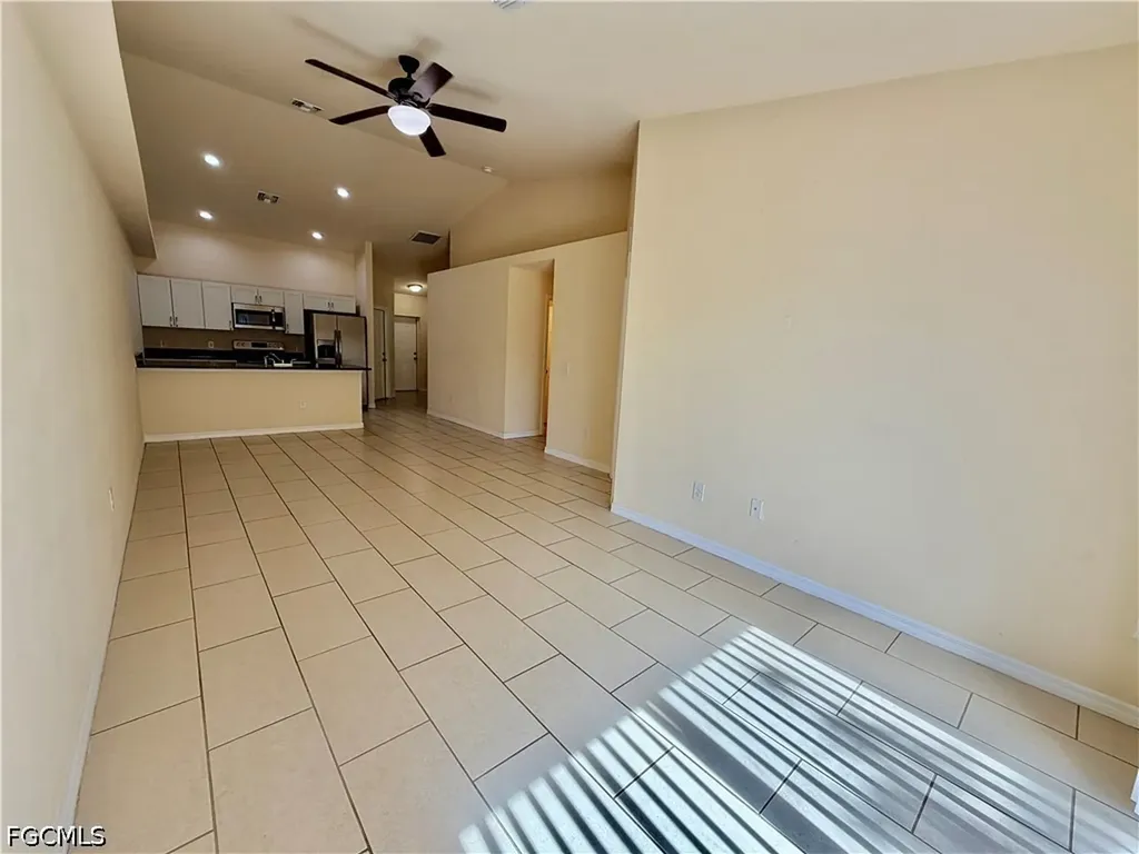 1044 NE 8th Place Cape Coral FL 33909
