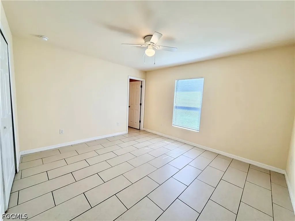 1044 NE 8th Place Cape Coral FL 33909