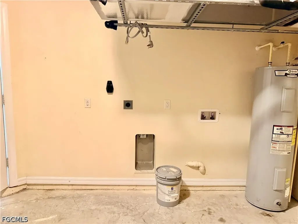 1044 NE 8th Place Cape Coral FL 33909