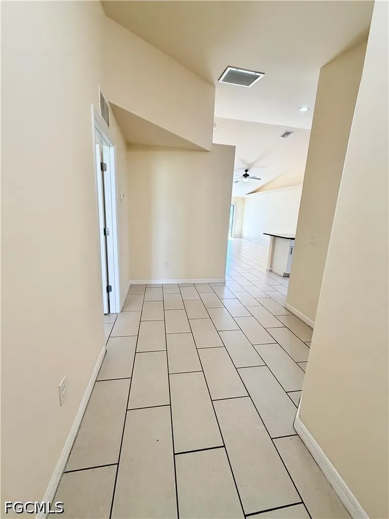 1044 NE 8th Place Cape Coral FL 33909