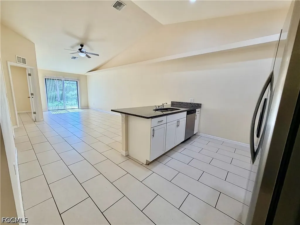 1044 NE 8th Place Cape Coral FL 33909