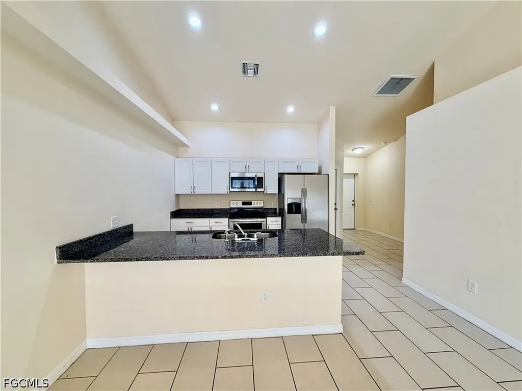 1044 NE 8th Place Cape Coral FL 33909