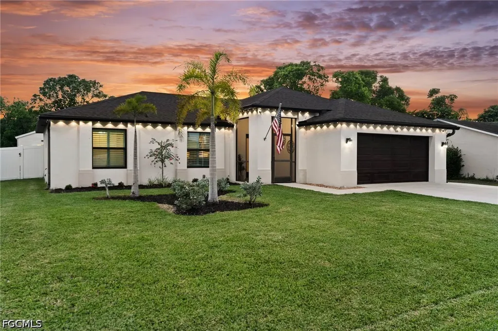 636 SE 11th Avenue Cape Coral FL 33990