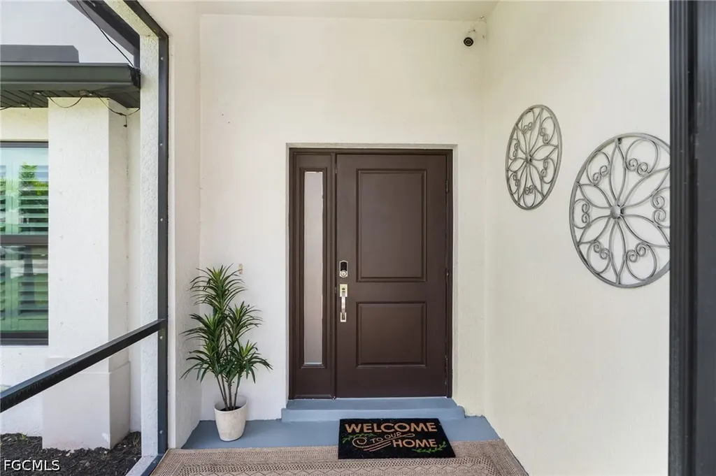 636 SE 11th Avenue Cape Coral FL 33990