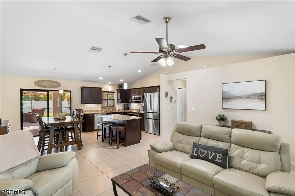 636 SE 11th Avenue Cape Coral FL 33990