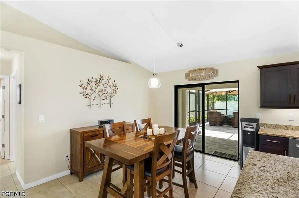 636 SE 11th Avenue Cape Coral FL 33990