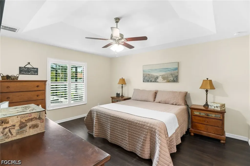 636 SE 11th Avenue Cape Coral FL 33990