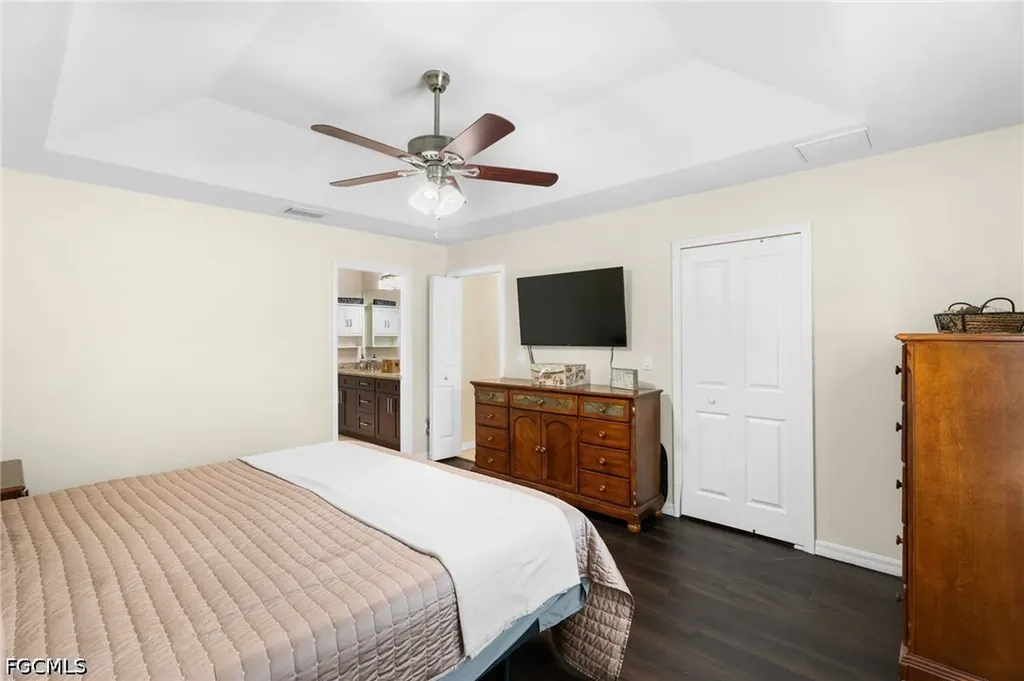 636 SE 11th Avenue Cape Coral FL 33990