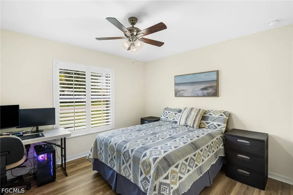 636 SE 11th Avenue Cape Coral FL 33990