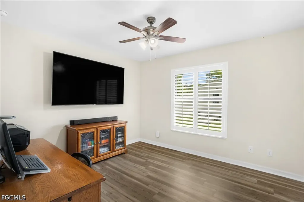 636 SE 11th Avenue Cape Coral FL 33990