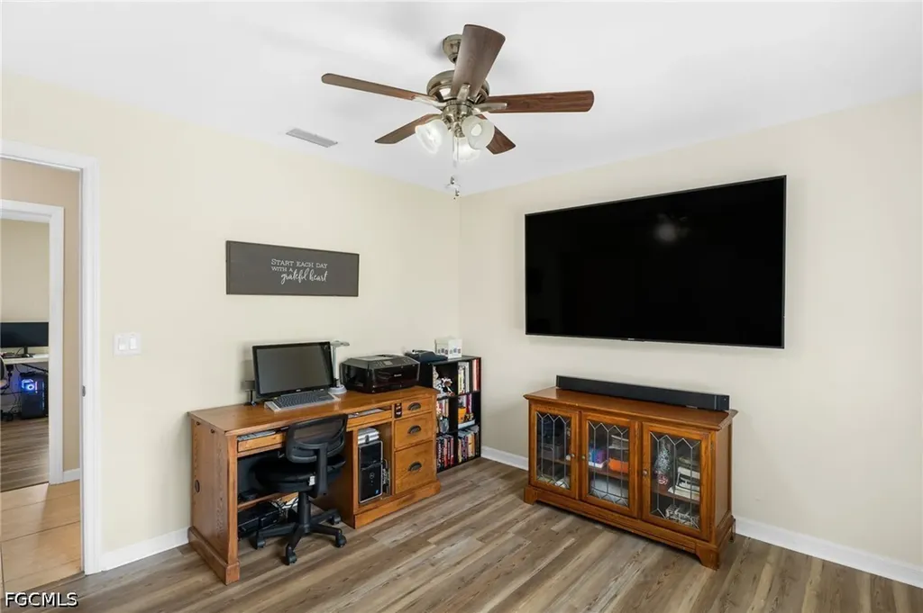 636 SE 11th Avenue Cape Coral FL 33990