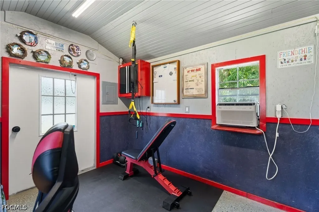636 SE 11th Avenue Cape Coral FL 33990