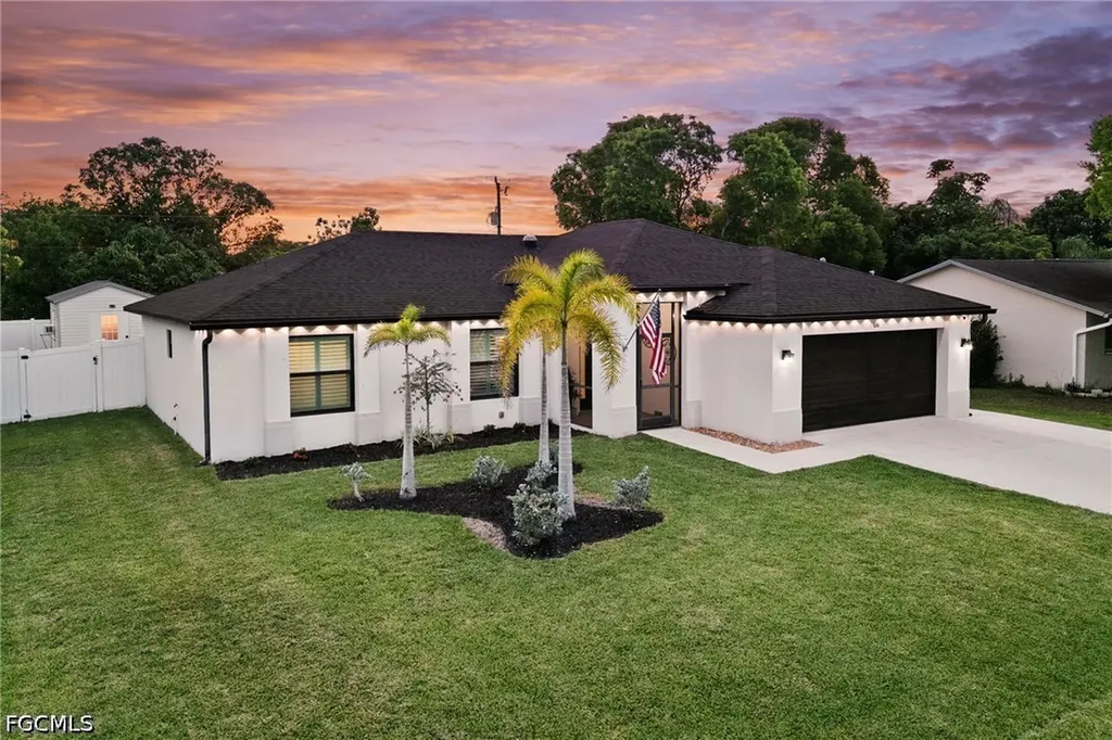 636 SE 11th Avenue Cape Coral FL 33990