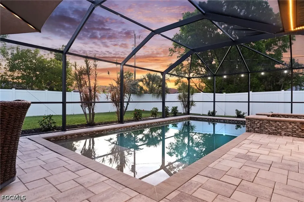 636 SE 11th Avenue Cape Coral FL 33990