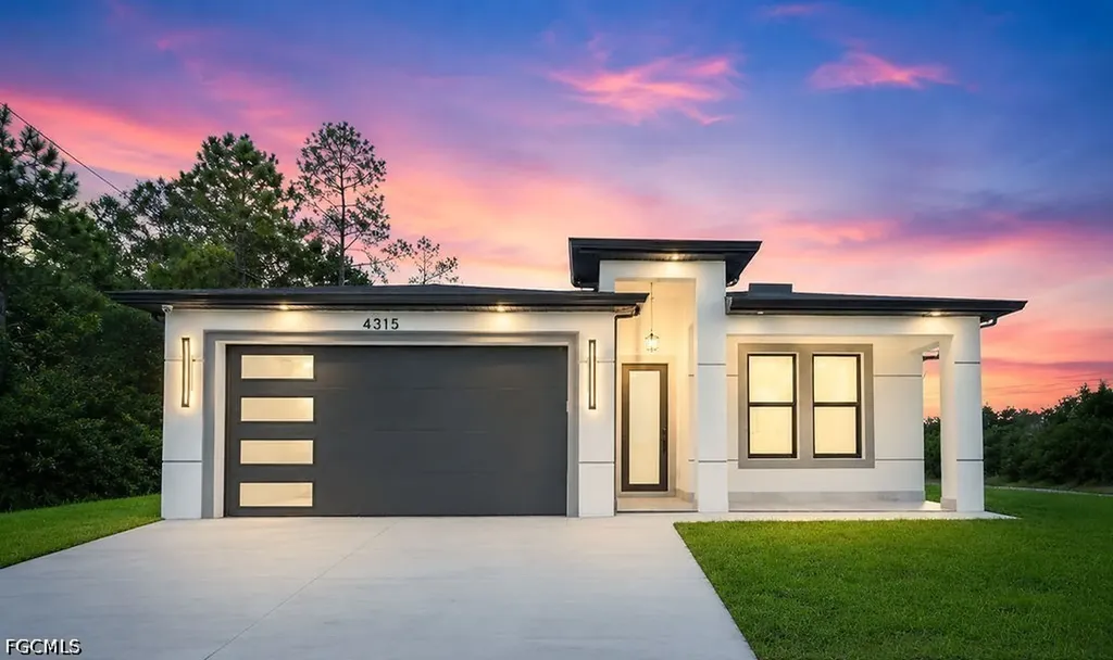4315 6th Street SW Lehigh Acres FL 33976