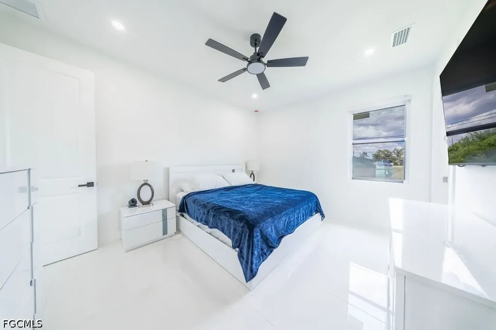 4315 6th Street SW Lehigh Acres FL 33976