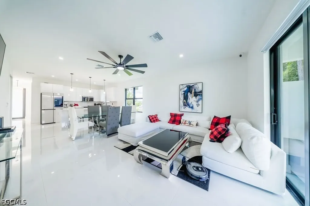 4315 6th Street SW Lehigh Acres FL 33976