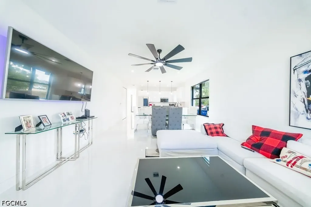 4315 6th Street SW Lehigh Acres FL 33976