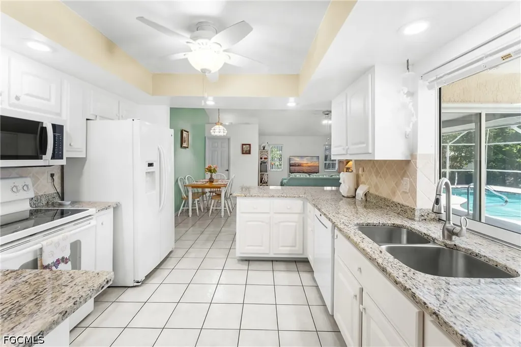 3931 Pelican Boulevard Cape Coral FL 33914