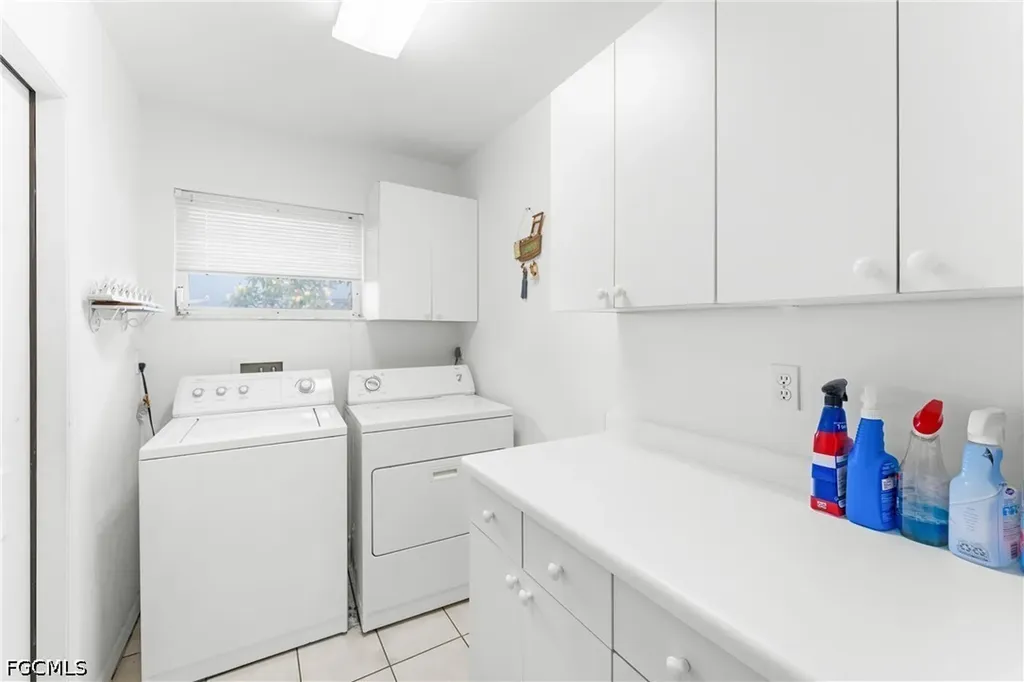 3931 Pelican Boulevard Cape Coral FL 33914