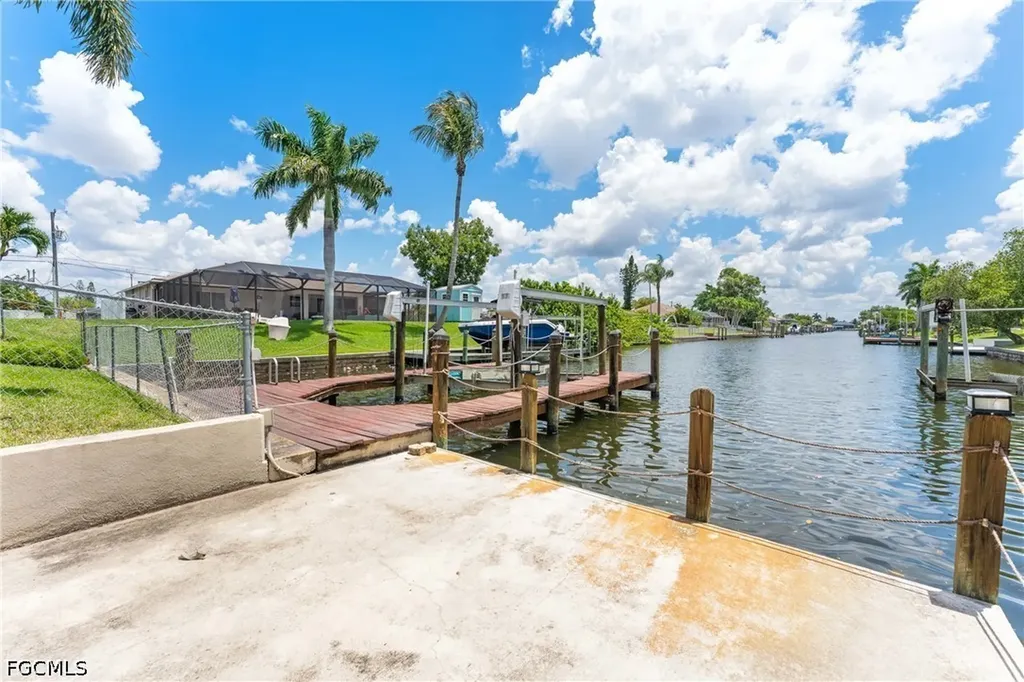 3931 Pelican Boulevard Cape Coral FL 33914