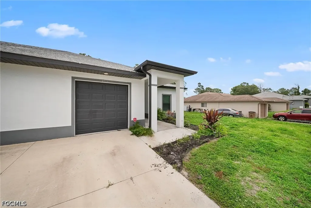4716 29th Street SW Lehigh Acres FL 33973