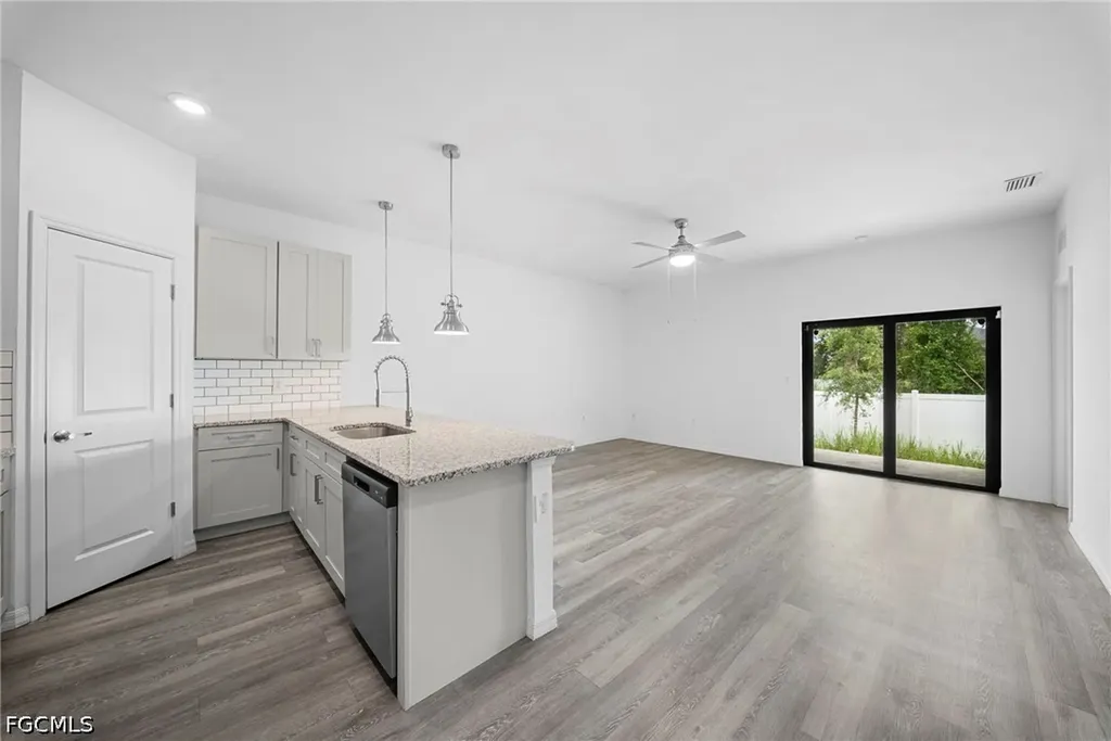 4716 29th Street SW Lehigh Acres FL 33973