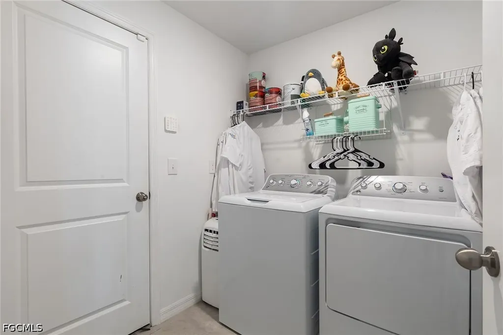 3856 Treasure Oak Way Fort Myers FL 33905