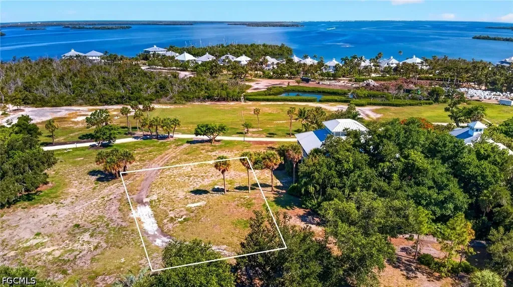 327 Useppa Useppa Island FL 33924