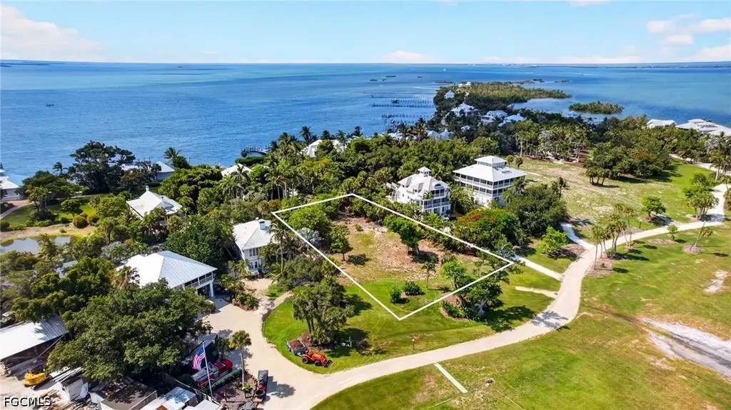 327 Useppa Useppa Island FL 33924