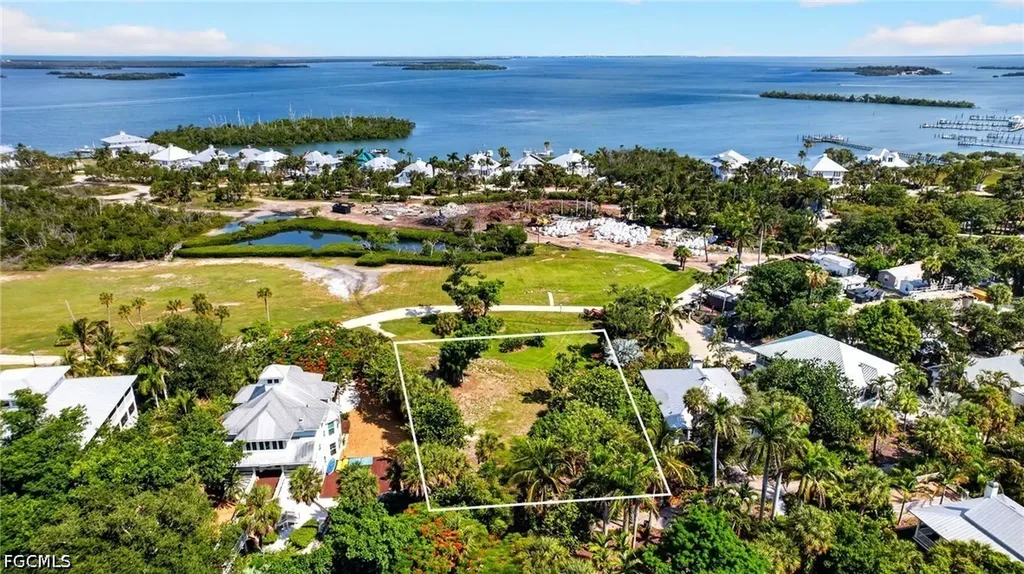 327 Useppa Useppa Island FL 33924
