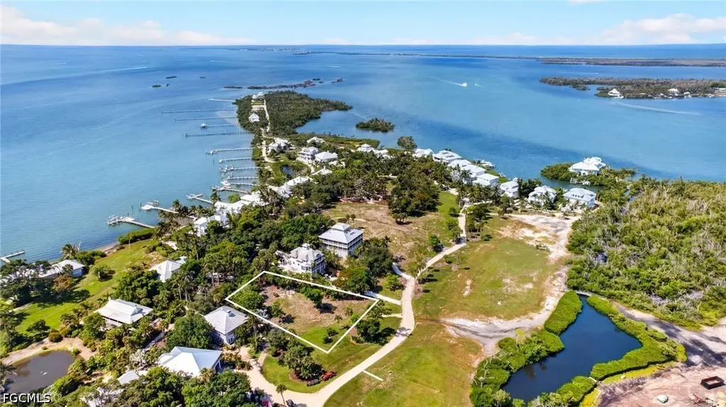 327 Useppa Useppa Island FL 33924