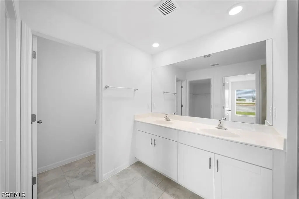 4216 Villa Rapallo Way North Fort Myers FL 33917