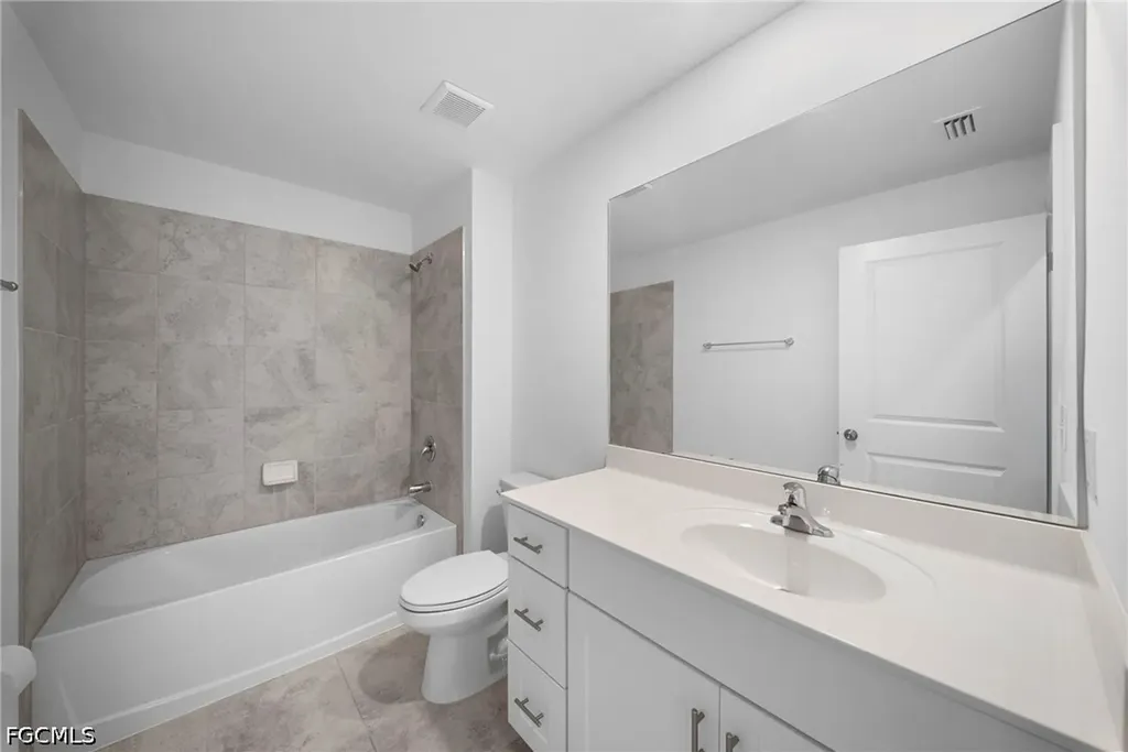 4216 Villa Rapallo Way North Fort Myers FL 33917