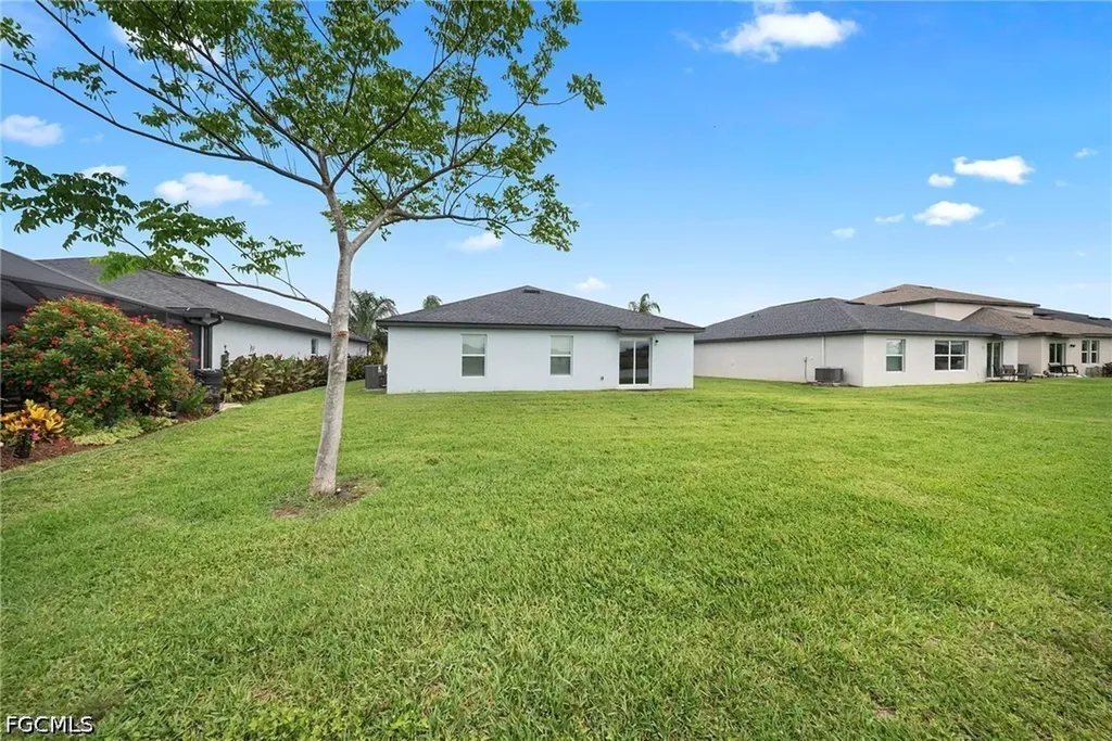 4216 Villa Rapallo Way North Fort Myers FL 33917
