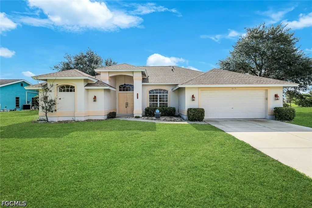 615 SE 19th Court Cape Coral FL 33990