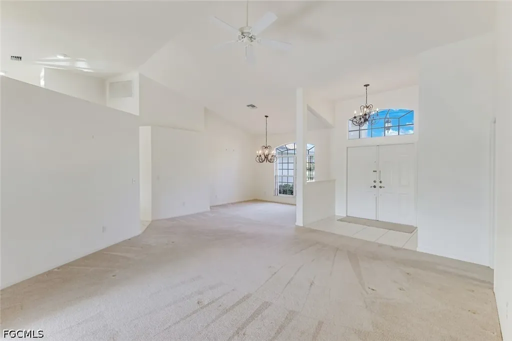 615 SE 19th Court Cape Coral FL 33990