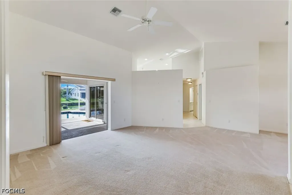 615 SE 19th Court Cape Coral FL 33990