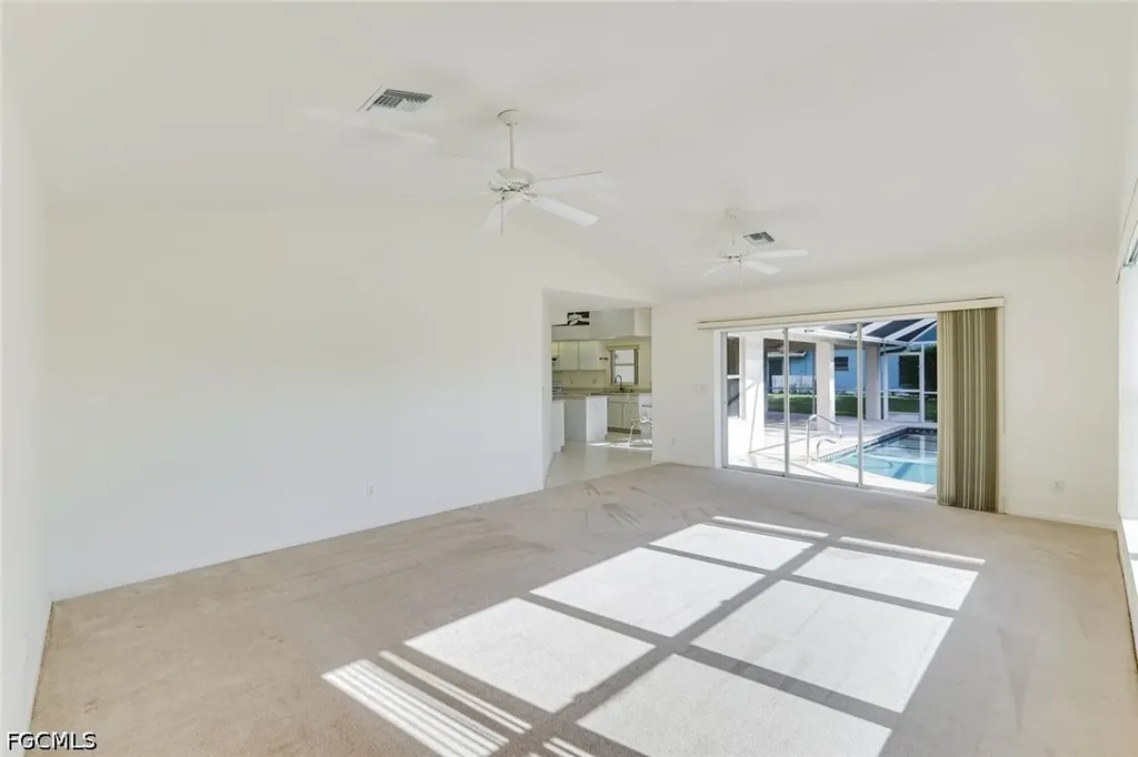 615 SE 19th Court Cape Coral FL 33990