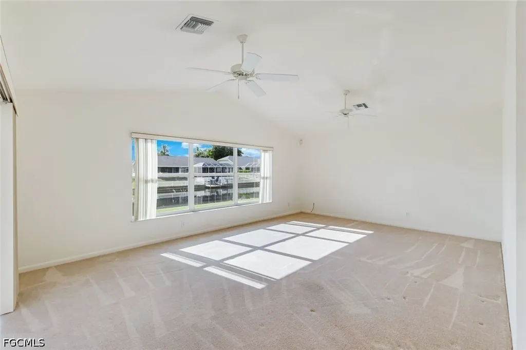 615 SE 19th Court Cape Coral FL 33990