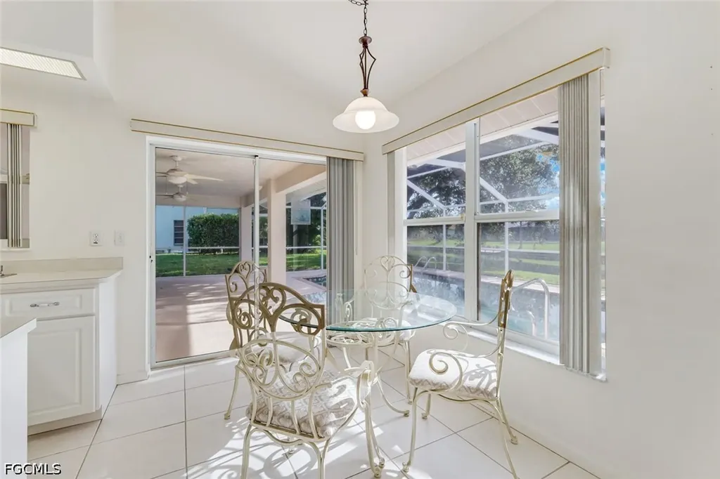 615 SE 19th Court Cape Coral FL 33990