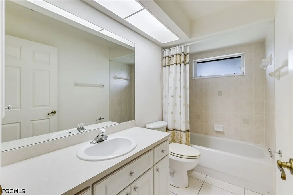615 SE 19th Court Cape Coral FL 33990