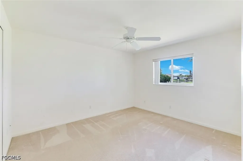 615 SE 19th Court Cape Coral FL 33990