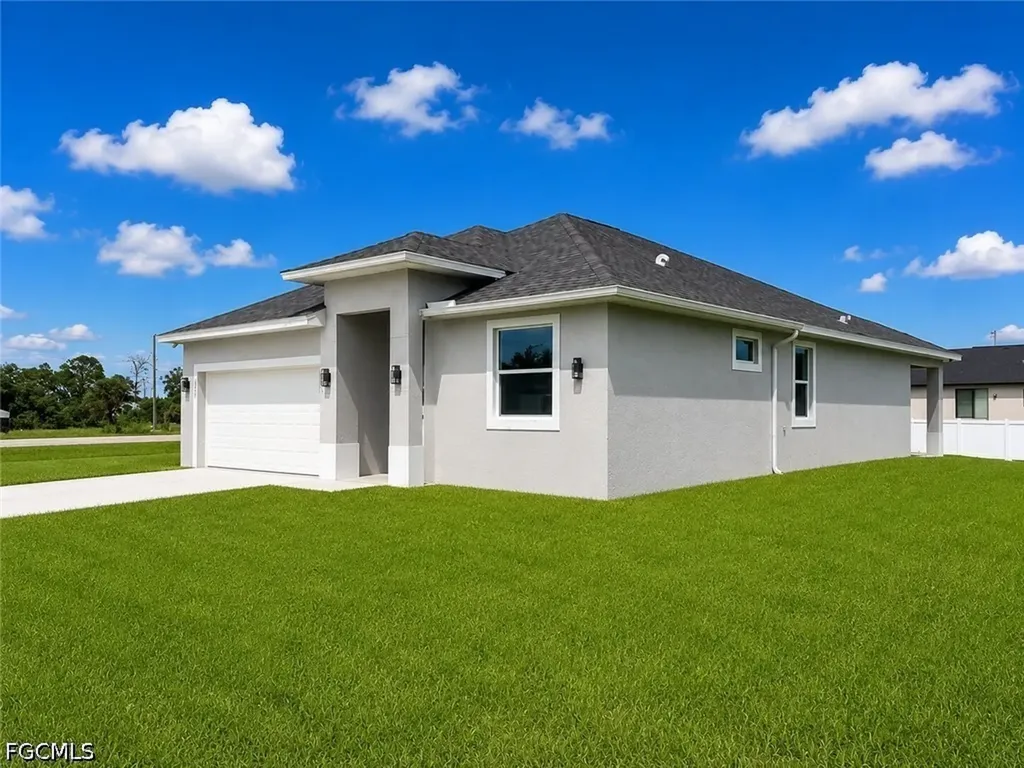 8006 Buttercup Circle Labelle FL 33935