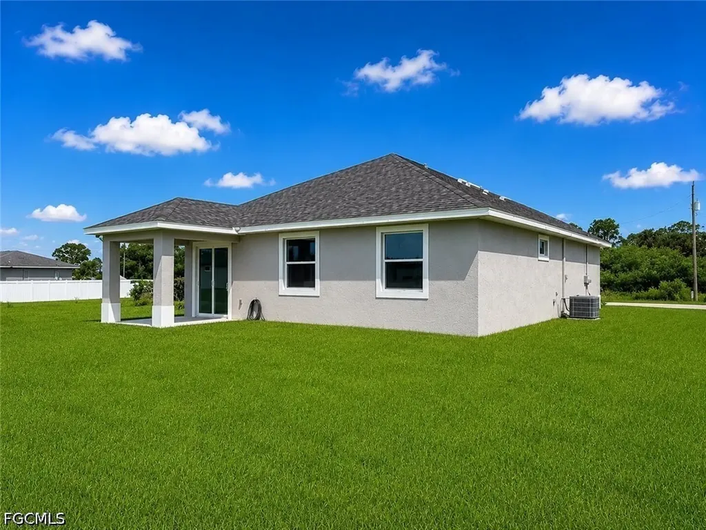 8006 Buttercup Circle Labelle FL 33935