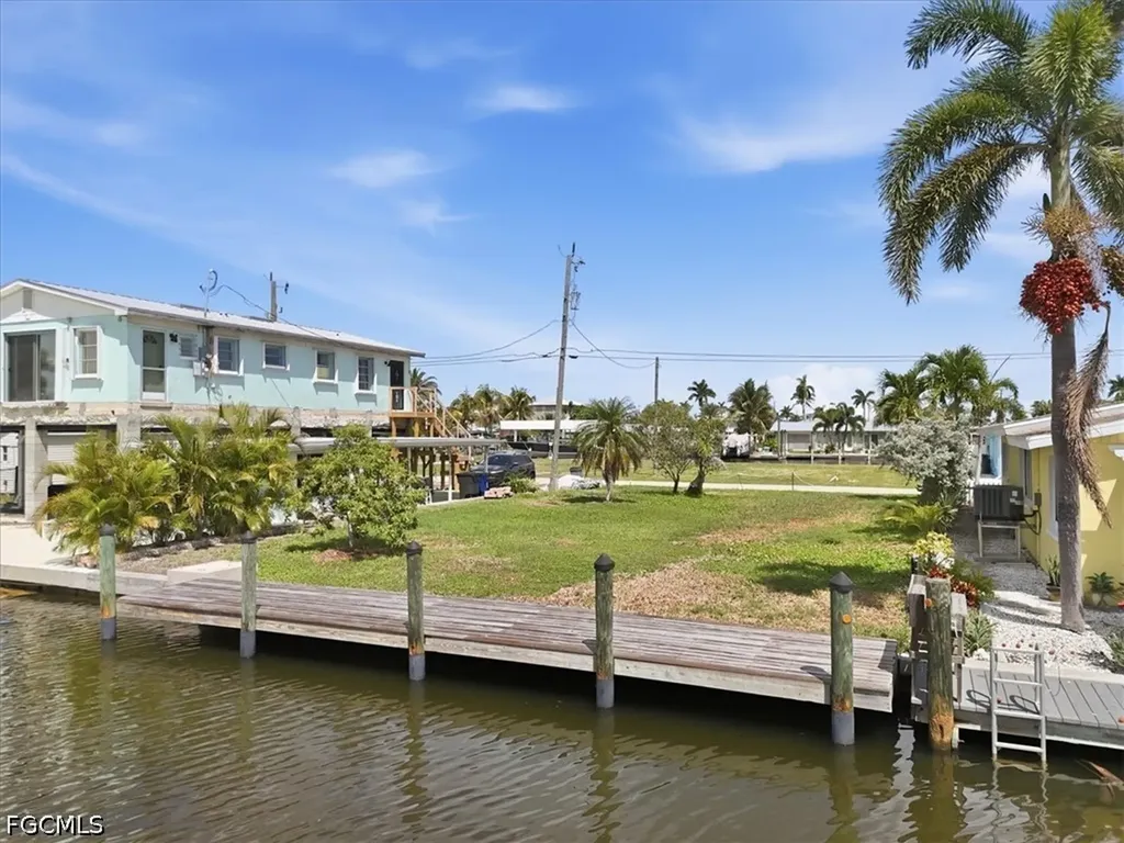 2609 Bayshore Drive Matlacha FL 33993