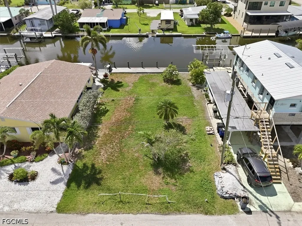 2609 Bayshore Drive Matlacha FL 33993