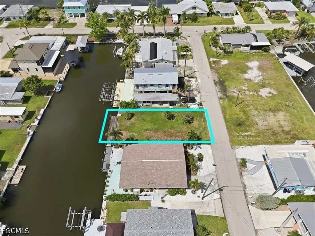 2609 Bayshore Drive Matlacha FL 33993